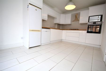 Lansdowne Park, Grand Canal Dk, Dublin 4 - Photo 4