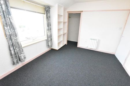 2 bedroom semi-detached house to rent - Photo 3