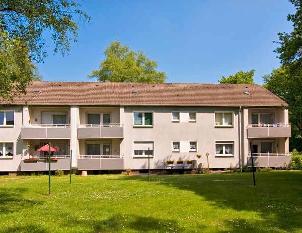 Demnächst Bezugsfertige 2,5 Zimmer Wohnung mit Balkon und Duschbad - Foto 1