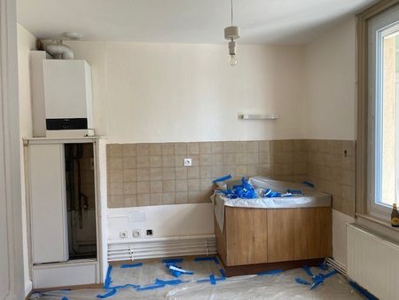 Location Appartement 3 pièces 64m² MONTREVEL EN BRESSE 01340 - Photo 2