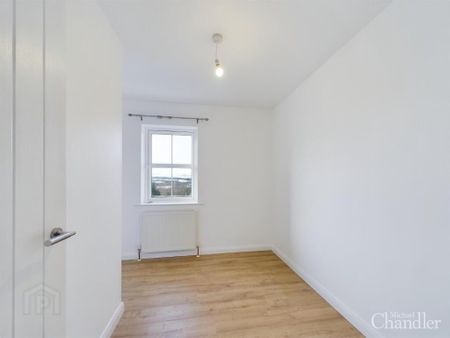 14 The Cottages, Upper Springfield Road, Belfast, BT17 0NB - Photo 4