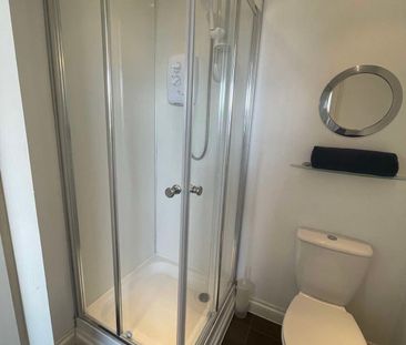 St. Catherines Grove Room 3 - Photo 6