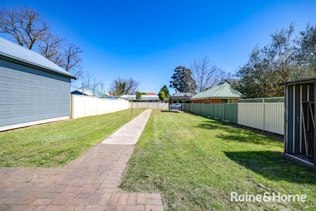 18 Morrisset Street, Bathurst, NSW 2795 - Photo 2