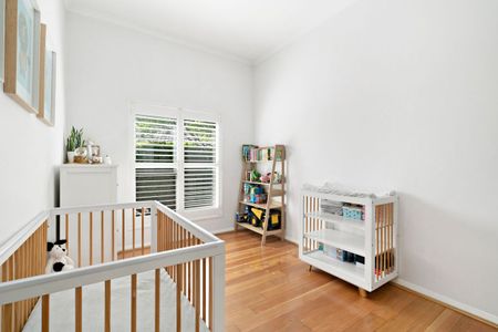 Gorgeous Sun-filled Garden Apartment | | Extra Convenient Location - Photo 4