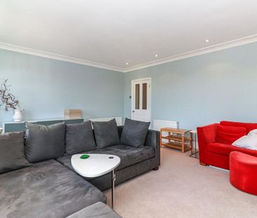 2 bedroom maisonette to rent - Photo 2