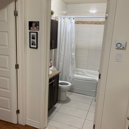 4.5 A LAVAL TRÈS LUXUEUX ET TRANQUILLE!! - Photo 4