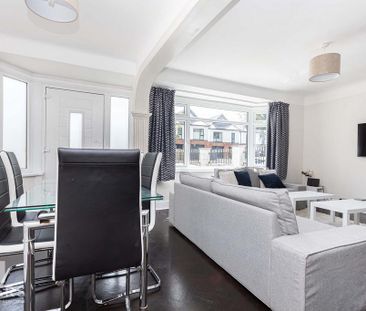 4 bedroom detached house to rent - Photo 3