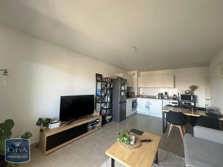 Location Appartement 2 pièces 45m² VILLENEUVE LES AVIGNON 30400 - Photo 2