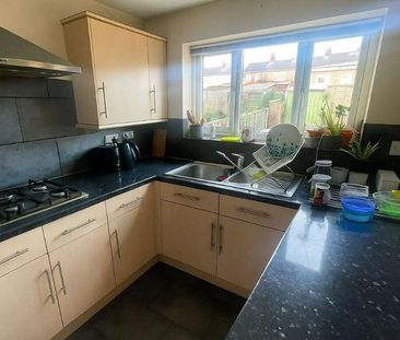 3 bedroom detached house to rent - Photo 4