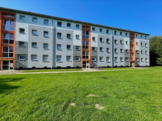 Gemütliche 2,5-Zi.-Wohnung mit Balkon! - Foto 1