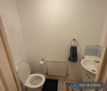 3 bedroom end of terrace house to rent - Photo 6
