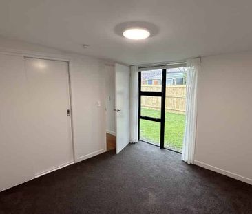 Modern one bedroom property - Photo 1