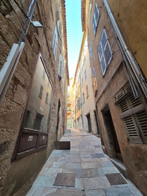 Location appartement 3 pièces, 58.62m², Grasse - Photo 1