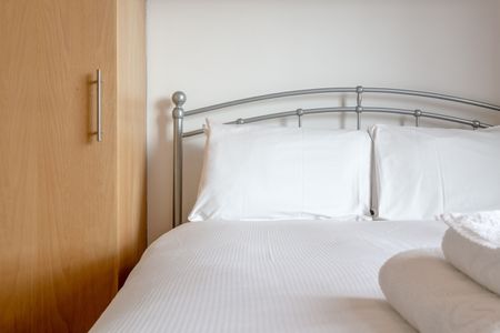 2 Bed Flat, Trinity Square, EC3N - Photo 2