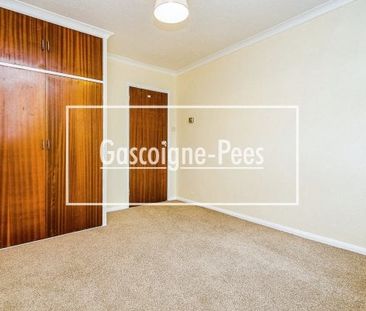 ., Stephens Road, Tadley - Photo 2