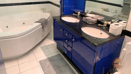 APPARTEMENT AVEC SERVICES PENTHOUSE DE 3 CHAMBRES AVEC VUE SUR LE LAC - Foto 4