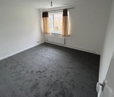 2 bedroom end of terrace house to rent - Photo 5