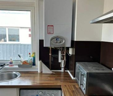 Room in a Shared House, London, IG11 - Photo 2