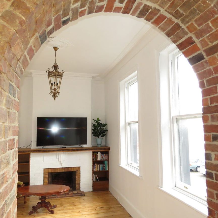 Central Furnished Living. - Photo 1