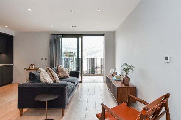 2 Bedroom Apartment, Ganton Street W1F - Photo 1