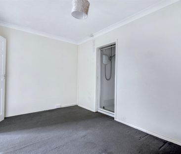 1 Bedroom Flat / Apartment to let - Photo 6