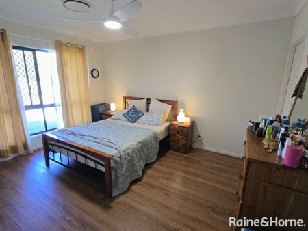 Spacious Family Home in Prime Woodlands Estate Location - Photo 4