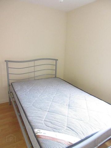 Upstairs Apartment, 68b University Avenue, Queens Quarter, Belfast, BT7 1GY - Photo 4