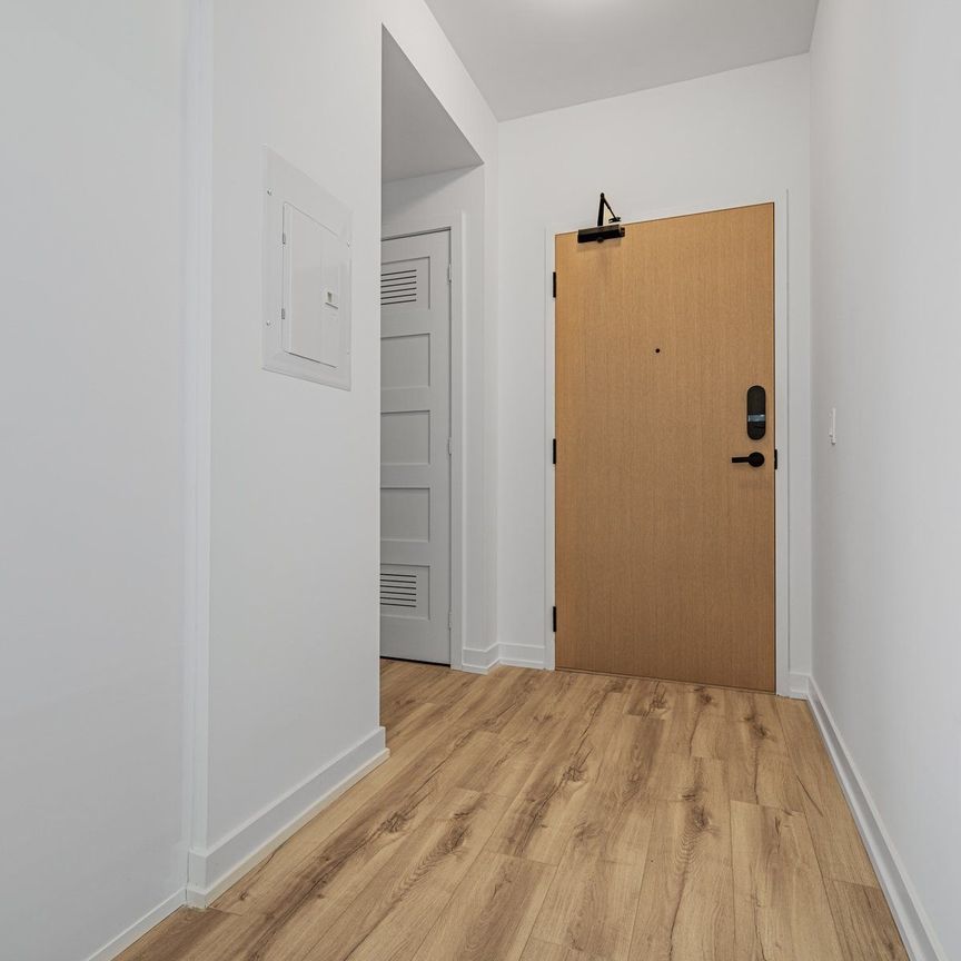 For Lease - 333 Sunseeker Avenue Unit# 316, Innisfil, Ontario - Photo 1