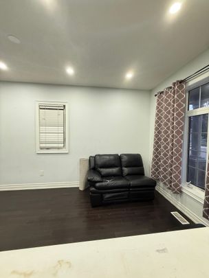 For Lease - 9 Grove End Way, Brampton, Ontario - Photo 1