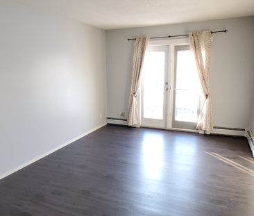 Fantastic Upper Level 2 bedroom suite in Sylvan Lake!! - Photo 6