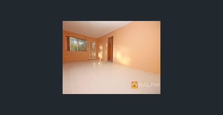 Modern 2 bedroom residence with a lock up garage - Photo 2