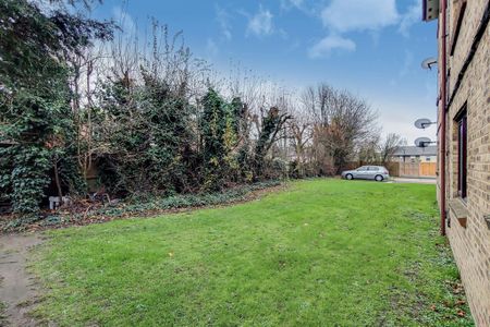 2 bedroom flat to rent - Photo 5