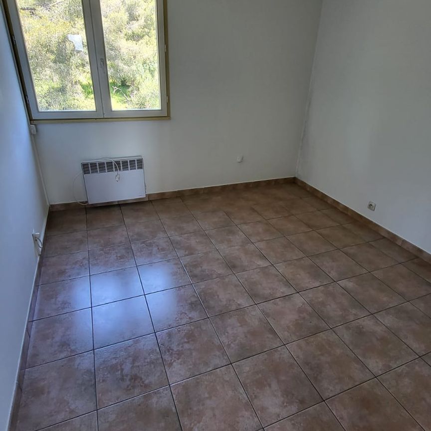 Location Appartement 3 pièces 68m² - Photo 1