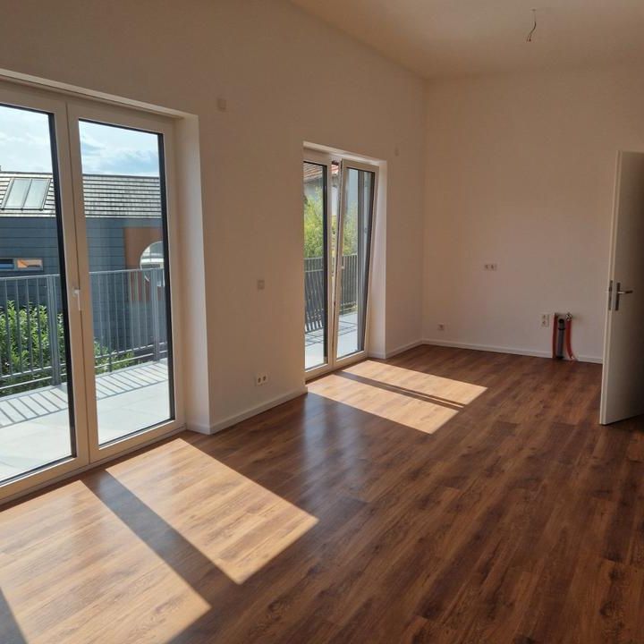 Neubau/Geschmackvolle 3-Zimmer-Penthouse Wohnung Terrass+ Aufzug - Foto 1