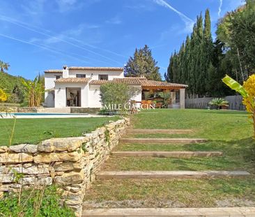 A louer, Mougins Cote d'Azur, maison contemporaine, piscine - Photo 1