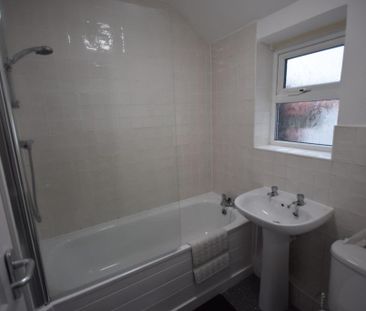 1 bedroom in a house share to rent - Photo 4