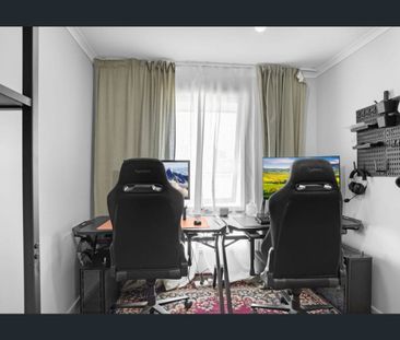 Spacious & Comfortable Living in Munno Para - Photo 6