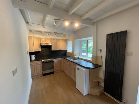 2 bedroom terraced house to rent - Photo 5