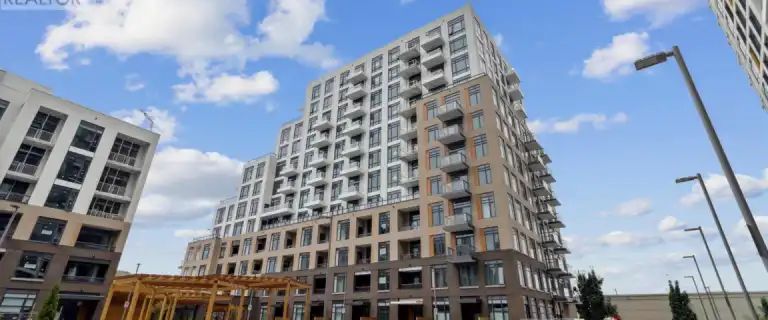 623 - 8 BEVERLEY GLEN BOULEVARD | 623 - 8 BEVERLEY GLEN BOULEVARD, Vaughan - Photo 1