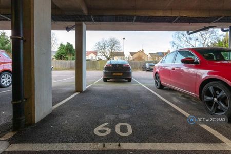 2 bedroom flat to rent - Photo 2