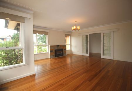 Timeless Character in a Premier Parkdale Location - Photo 4