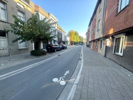 Hedendaags éénslaapkamerappartement in het centrum van Aalst - Photo 2