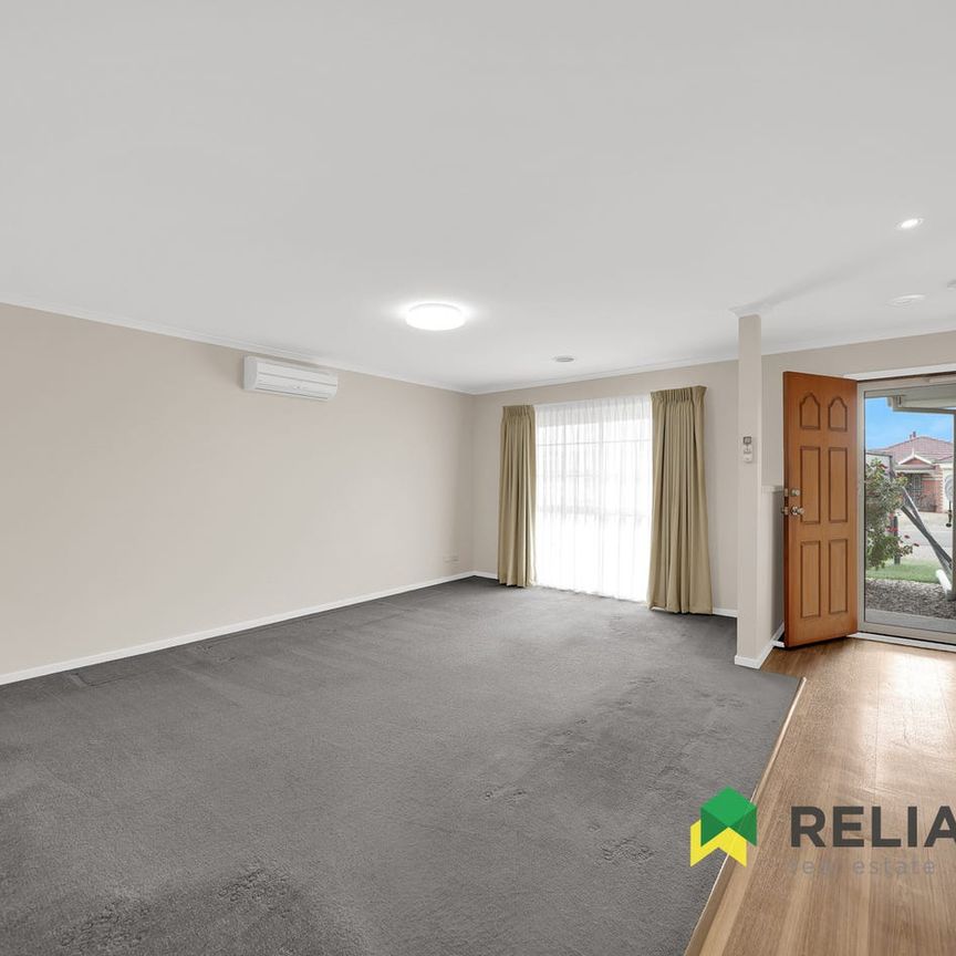 Modern 4-Bedroom Family Home in Hoppers Crossing - Photo 1