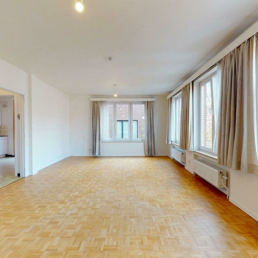 Flat for rent - Photo 1
