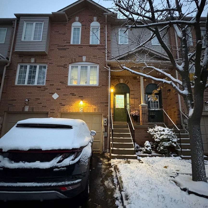 For Lease - 99 Aspen Park Way Unit# 36, Whitby, Ontario - Photo 1