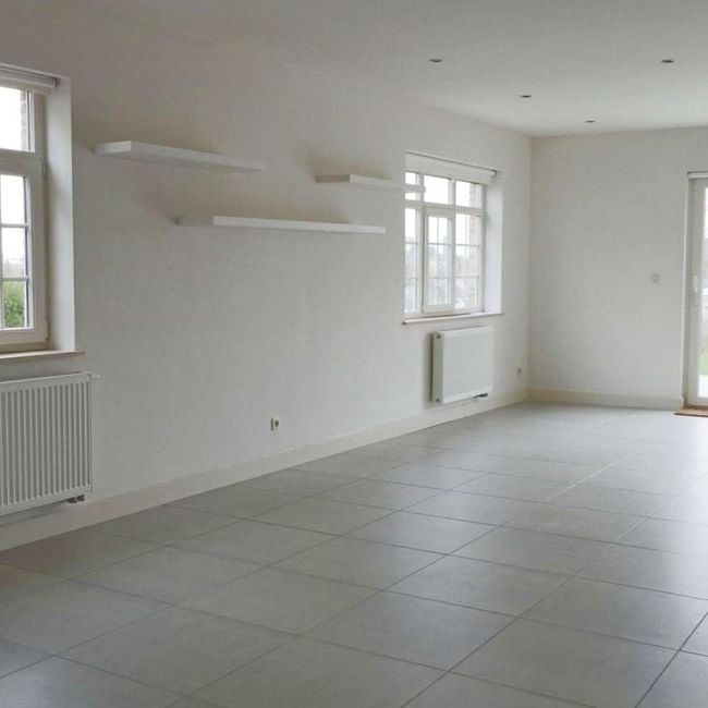 Woning te huur in Duisburg voor € 2.900 met 6 slaapkamers - Foto 1