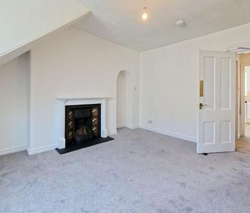 3 bedroom flat to rent - Photo 2