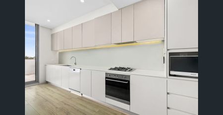 Bright & Sunny Apartment in Brookvale - Photo 3