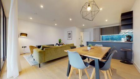 3 bedroom flat to rent - Photo 2