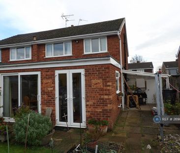 3 bedroom semi-detached house to rent - Photo 3